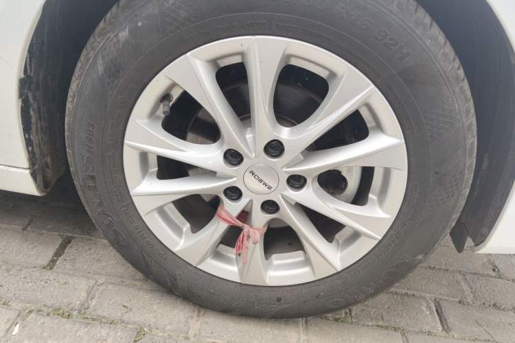Used Roewe i5 2023 1.5L Manual Comfort Edition Right Front Wheel Hub
