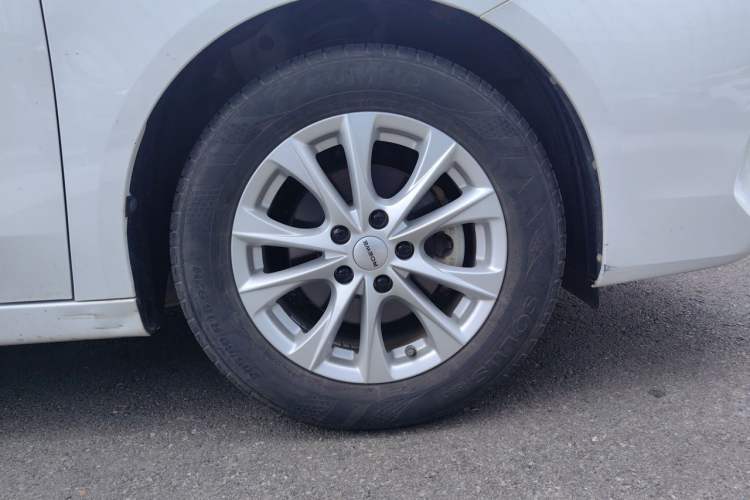 Used Roewe i5 2023 1.5L Manual Comfort Edition Right Front Wheel Hub