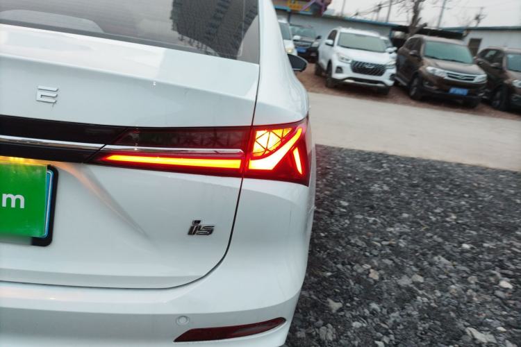 Used Roewe i5 2023 1.5L CVT Luxury Edition Right Rear Taillight