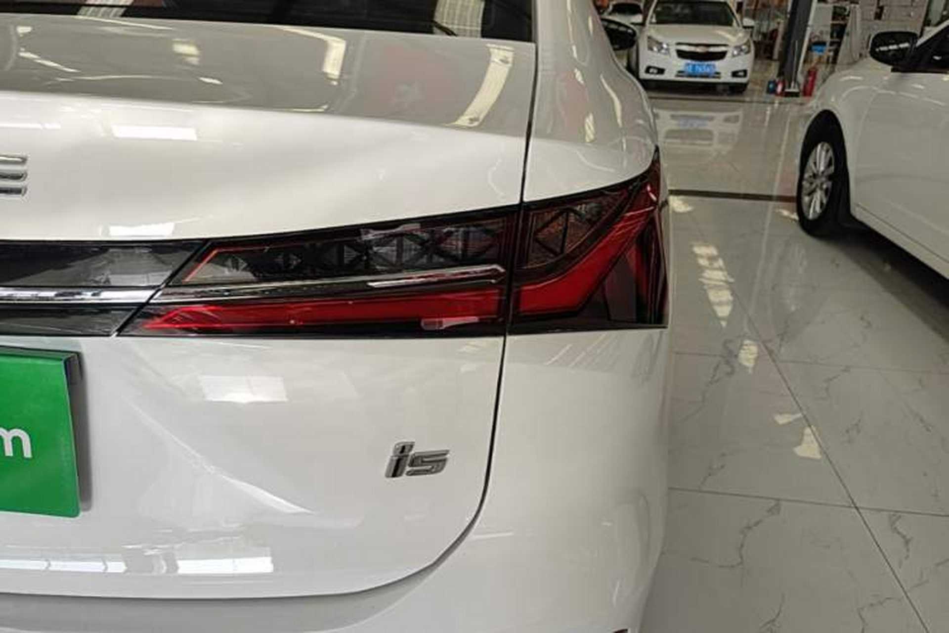 Used Roewe i5 2023 1.5L Manual Excellence Edition Right Rear Taillight