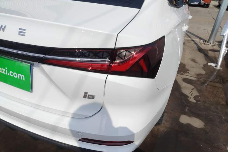 Used Roewe i5 2023 1.5L CVT Luxury Edition Right Rear Taillight