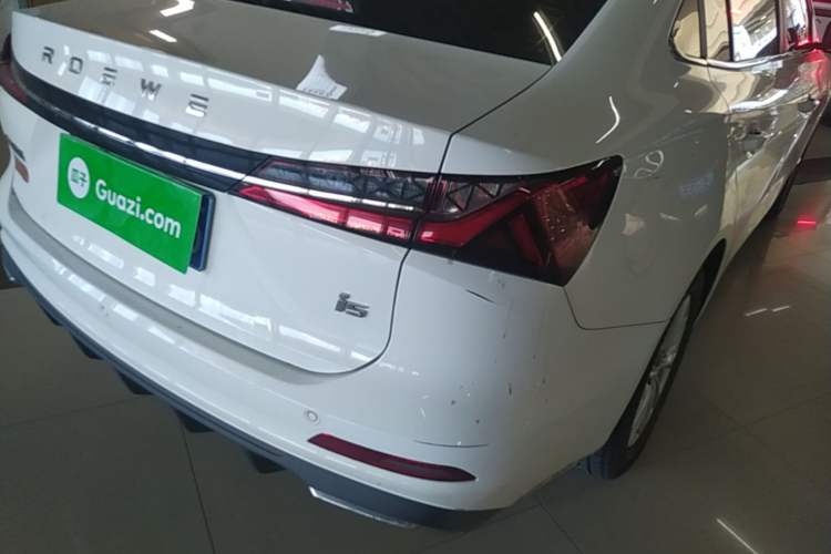 Used Roewe i5 2023 1.5L CVT Luxury Edition Right Rear Taillight