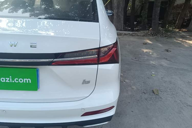 Used Roewe i5 2023 1.5L CVT Luxury Edition Right Rear Taillight