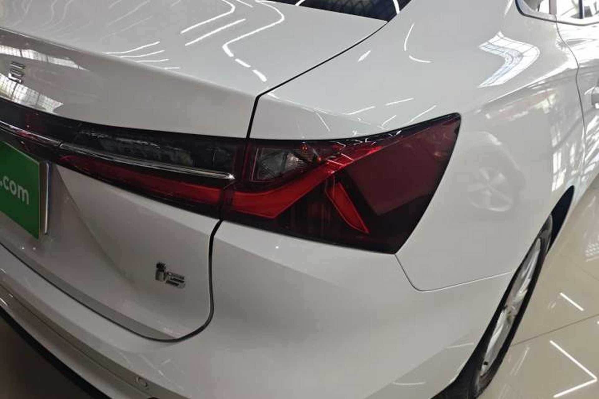Used Roewe i5 2023 1.5L Manual Comfort Edition Right Rear Taillight