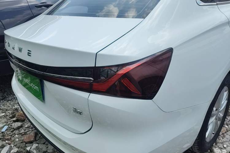 Used Roewe i5 2023 1.5L CVT Luxury Edition Right Rear Taillight