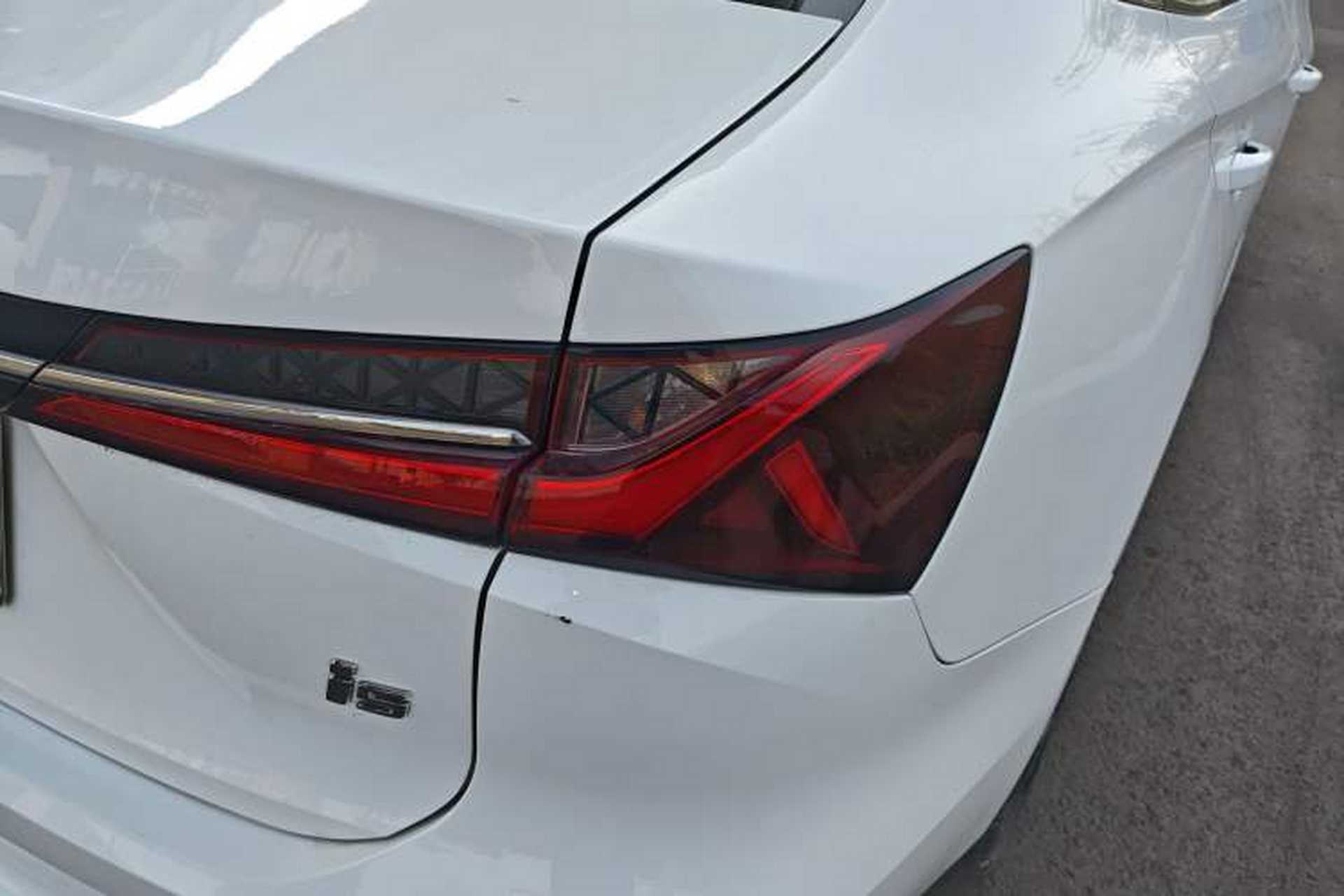 Used Roewe i5 2023 1.5L CVT Flagship Edition Right Rear Taillight
