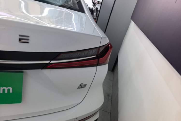 Used Roewe i5 2023 1.5L CVT Luxury Edition Right Rear Taillight