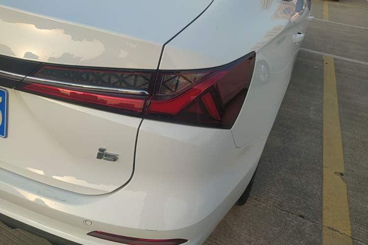 Used Roewe i5 2023 1.5L CVT Luxury Edition Right Rear Taillight