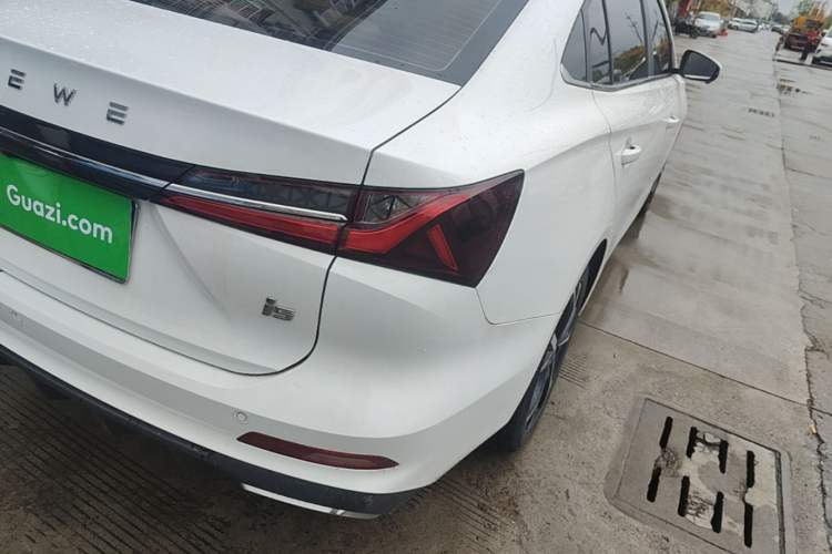 Used Roewe i5 2023 1.5L CVT Luxury Edition Right Rear Taillight