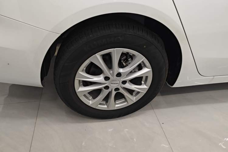 Used Roewe i5 2023 1.5L CVT Luxury Edition Right Rear Wheel Hub