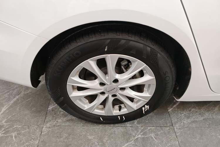 Used Roewe i5 2023 1.5L CVT Luxury Edition Right Rear Wheel Hub