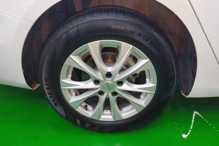 Used Roewe i5 2023 1.5L CVT Luxury Edition Right Rear Wheel Hub