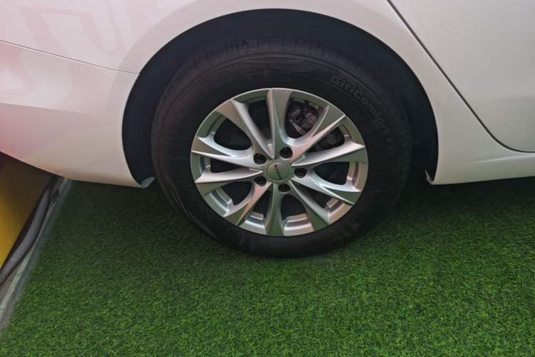 Used Roewe i5 2023 1.5L CVT Luxury Edition Right Rear Wheel Hub