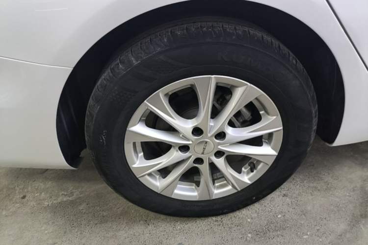 Used Roewe i5 2023 1.5L CVT Luxury Edition Right Rear Wheel Hub