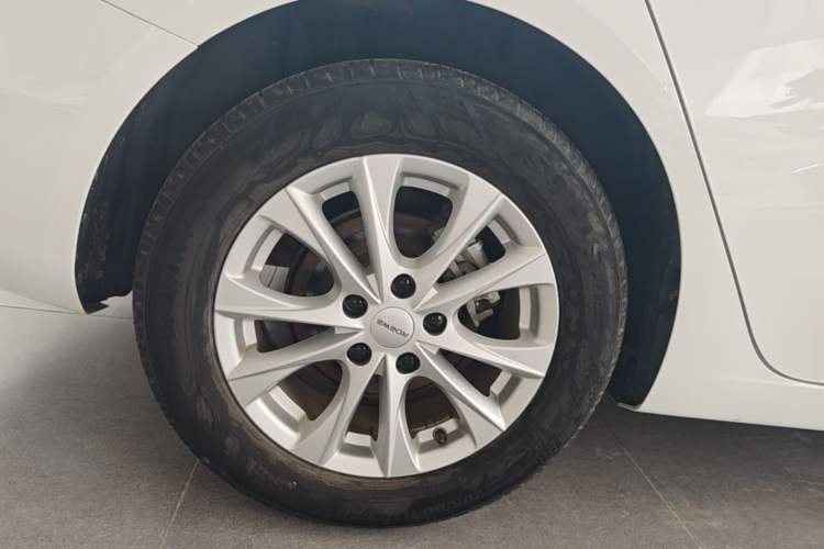 Used Roewe i5 2023 1.5L CVT Luxury Edition Right Rear Wheel Hub