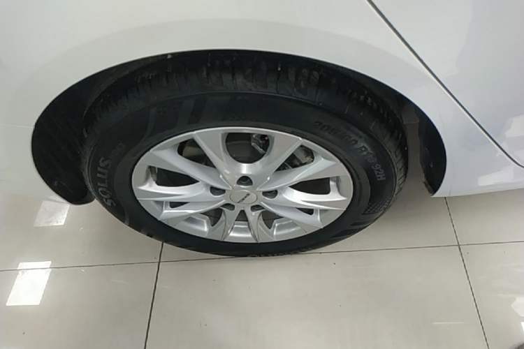 Used Roewe i5 2023 1.5L CVT Luxury Edition Right Rear Wheel Hub