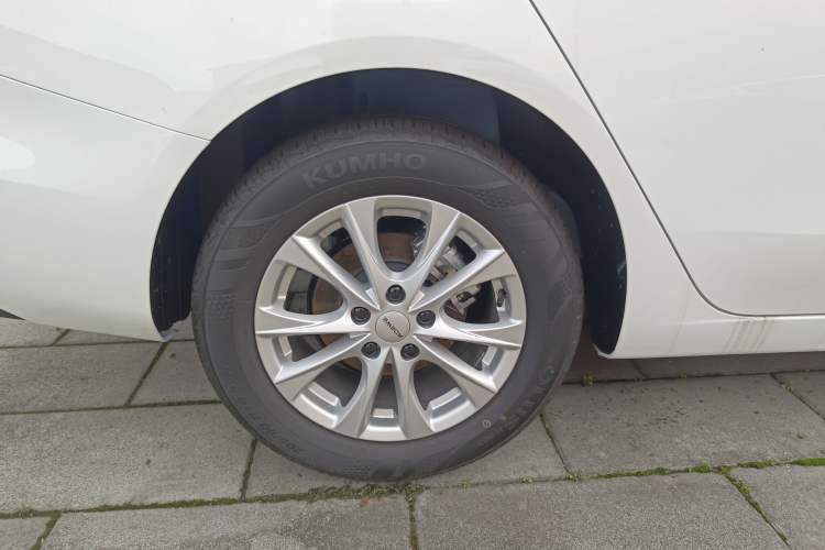 Used Roewe i5 2023 1.5L CVT Luxury Edition Right Rear Wheel Hub