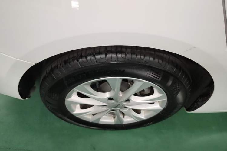 Used Roewe i5 2023 1.5L CVT Luxury Edition Right Rear Wheel Hub