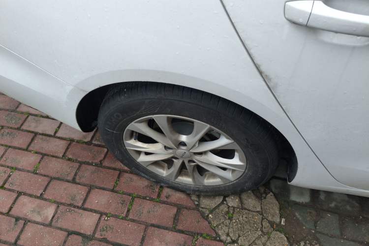 Used Roewe i5 2023 1.5L CVT Luxury Edition Right Rear Wheel Hub