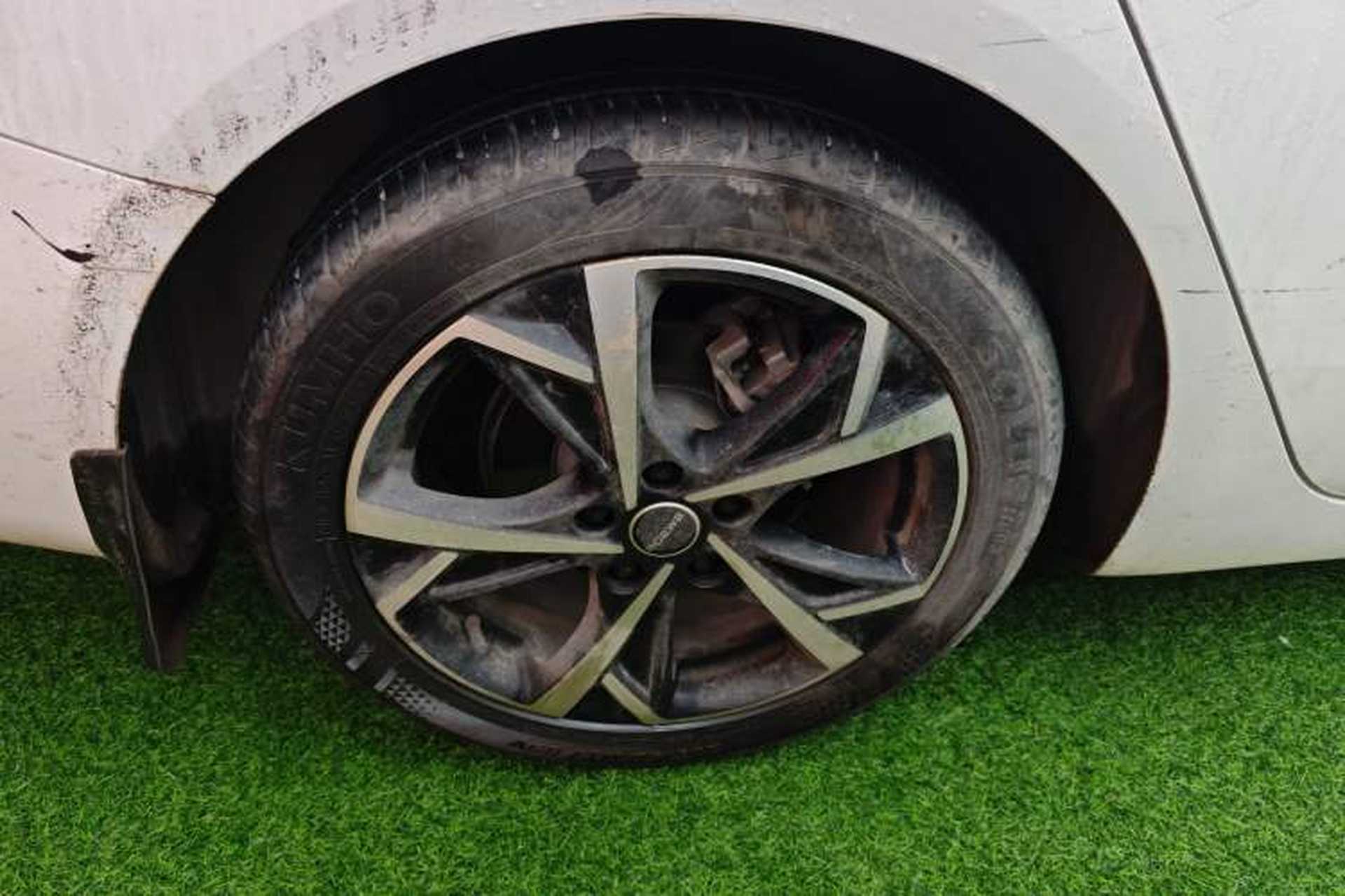 Used Roewe i5 2023 1.5L CVT Luxury Edition Right Rear Wheel Hub