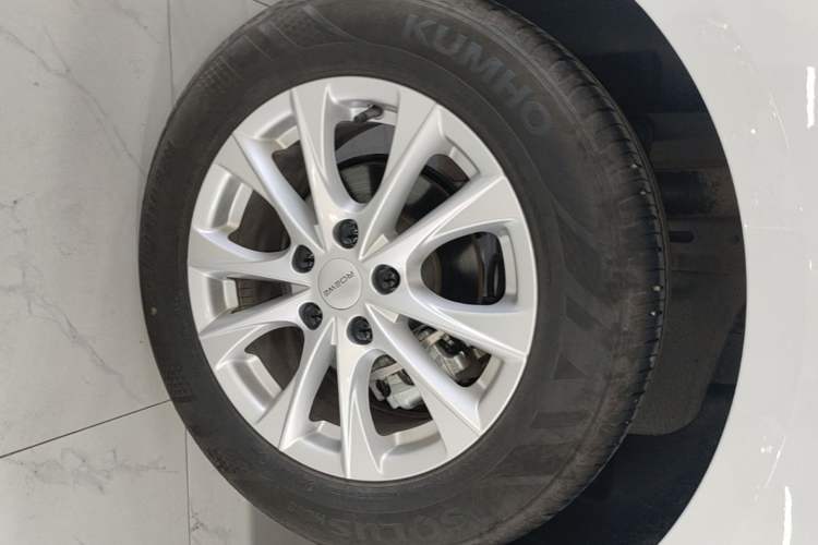 Used Roewe i5 2023 1.5L CVT Luxury Edition Right Rear Wheel Hub