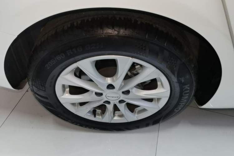 Used Roewe i5 2023 1.5L CVT Luxury Edition Right Rear Wheel Hub