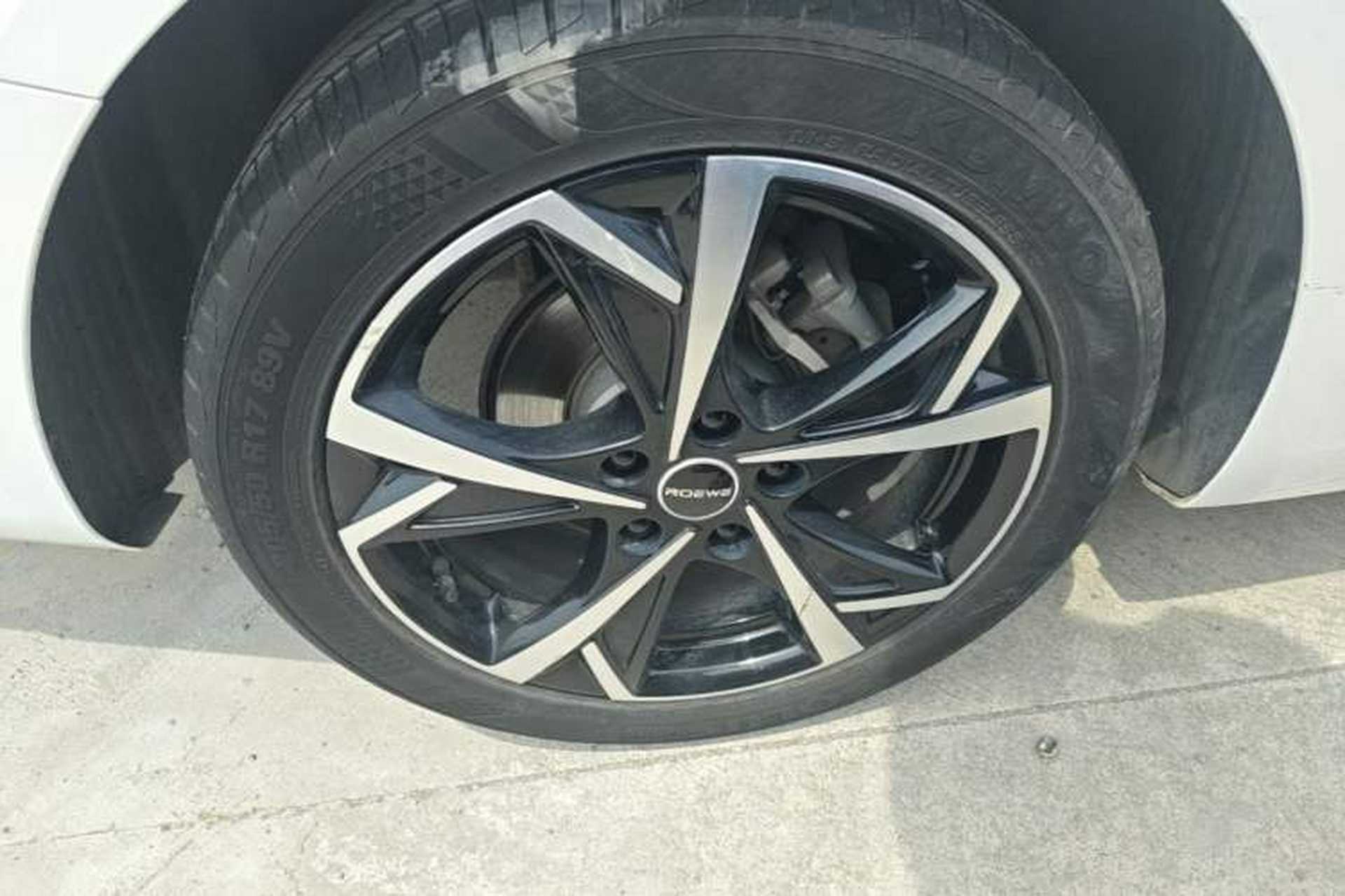Used Roewe i5 2023 1.5L CVT Luxury Edition Right Rear Wheel Hub