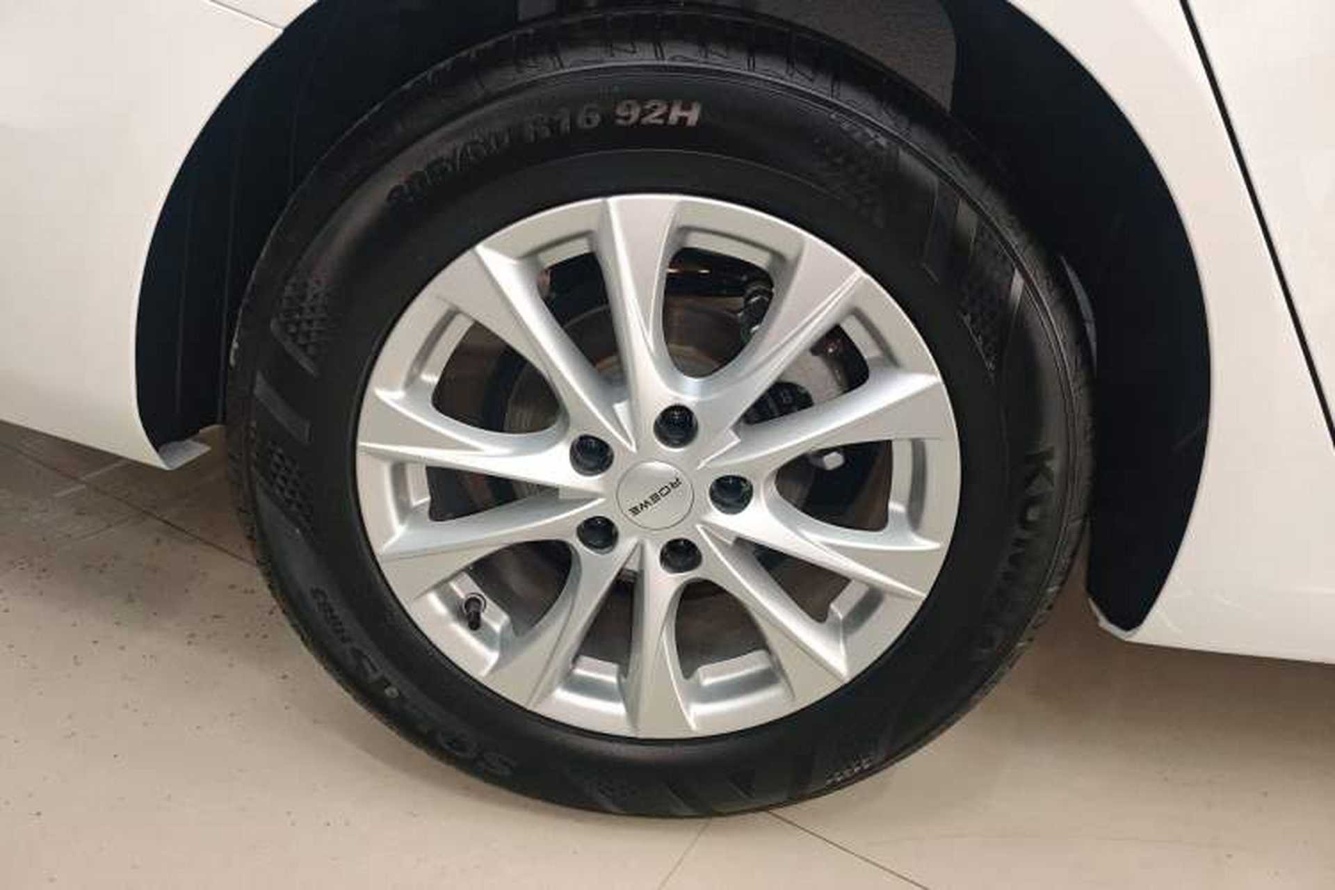 Used Roewe i5 2023 1.5L Manual Comfort Edition Right Rear Wheel Hub