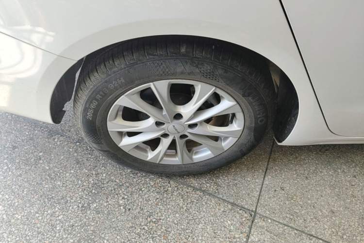 Used Roewe i5 2023 1.5L CVT Luxury Edition Right Rear Wheel Hub