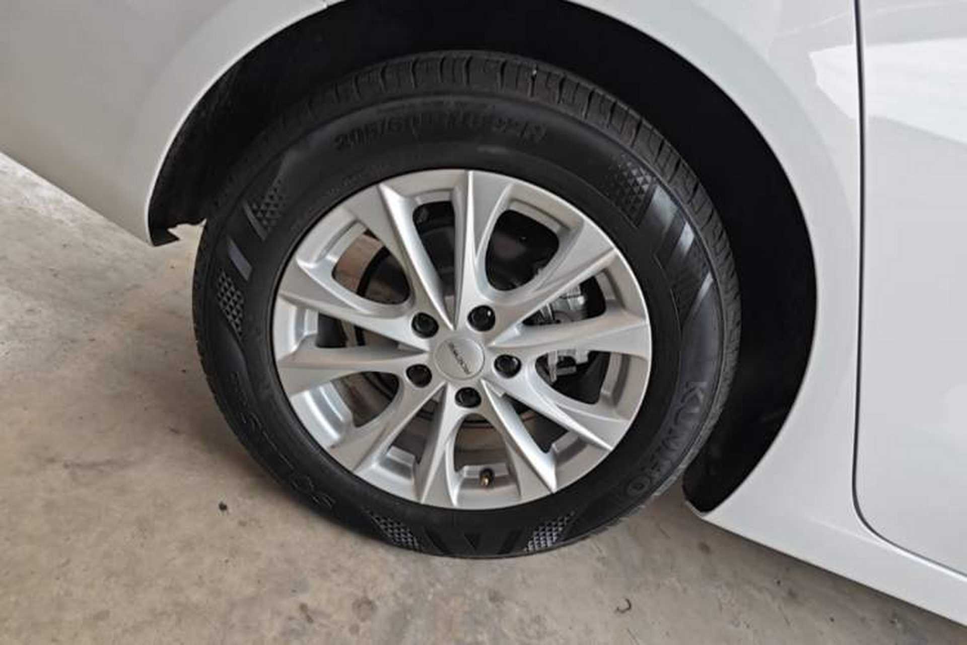 Used Roewe i5 2023 1.5L CVT Luxury Edition Right Rear Wheel Hub