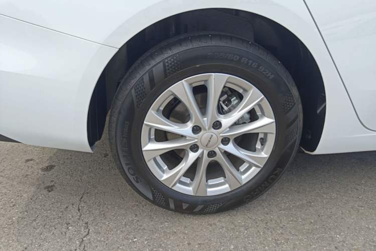 Used Roewe i5 2023 1.5L CVT Luxury Edition Right Rear Wheel Hub