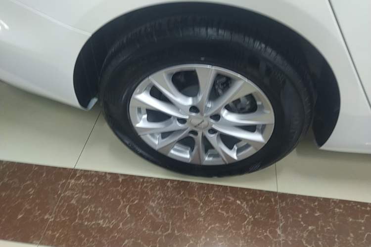 Used Roewe i5 2023 1.5L CVT Luxury Edition Right Rear Wheel Hub