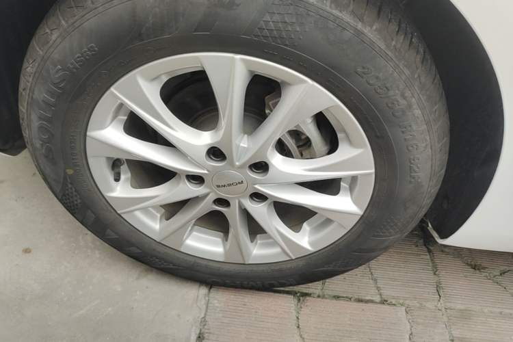 Used Roewe i5 2023 1.5L CVT Luxury Edition Right Rear Wheel Hub