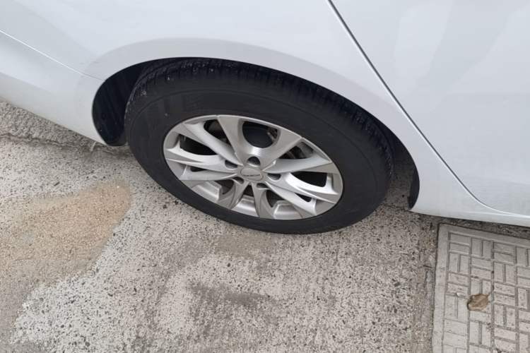 Used Roewe i5 2023 1.5L CVT Luxury Edition Right Rear Wheel Hub