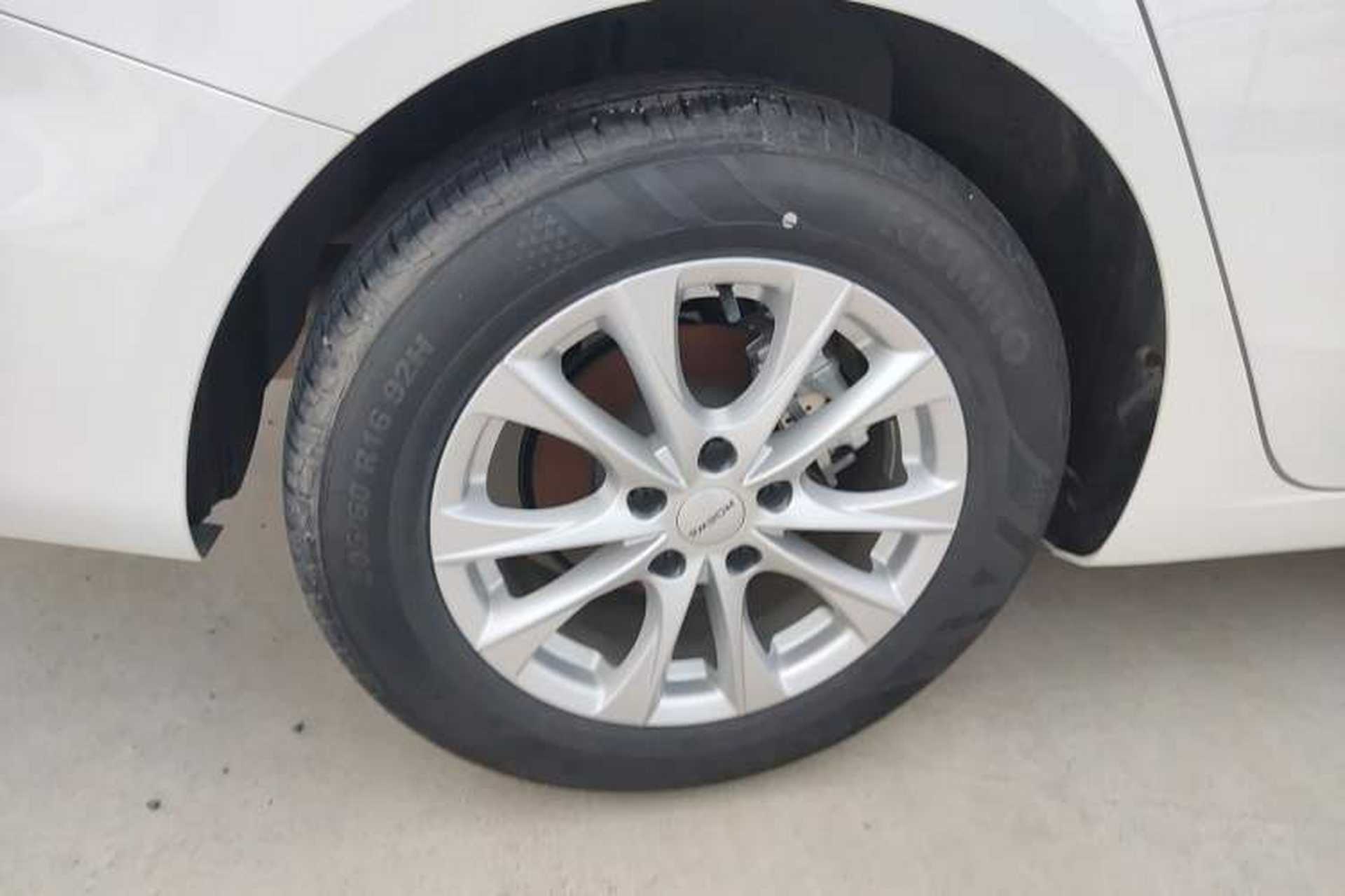 Used Roewe i5 2023 1.5L CVT Luxury Edition Right Rear Wheel Hub