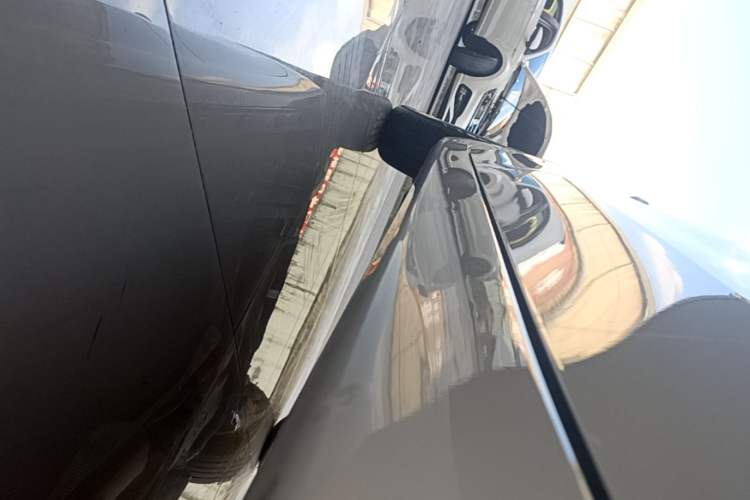 Used Roewe i5 2023 1.5L CVT Luxury Edition Right Side Sill