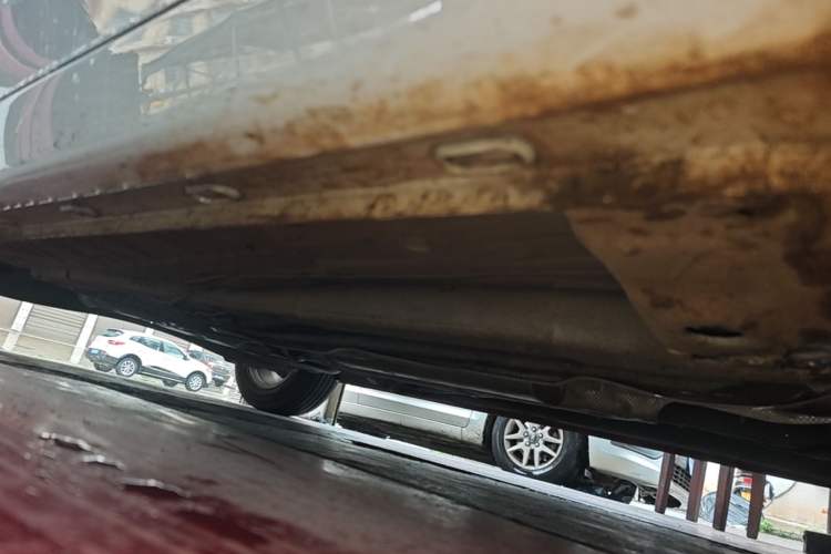 Used Roewe i5 2023 1.5L Manual Comfort Edition Right Side Sill
