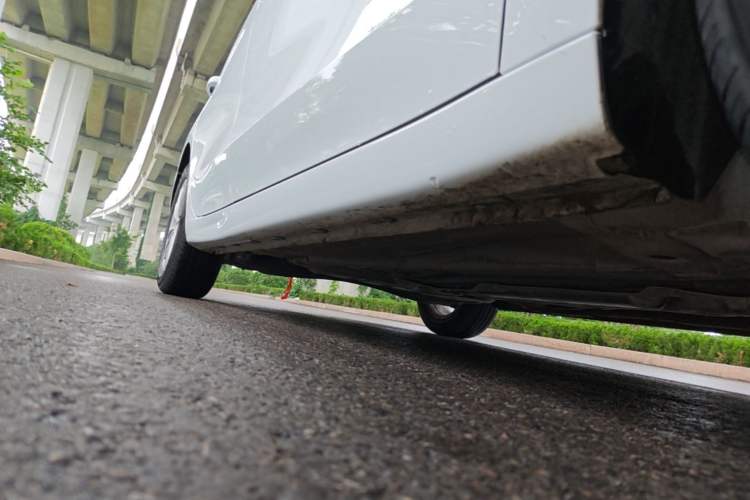 Used Roewe i5 2023 1.5L CVT Luxury Edition Right Side Sill