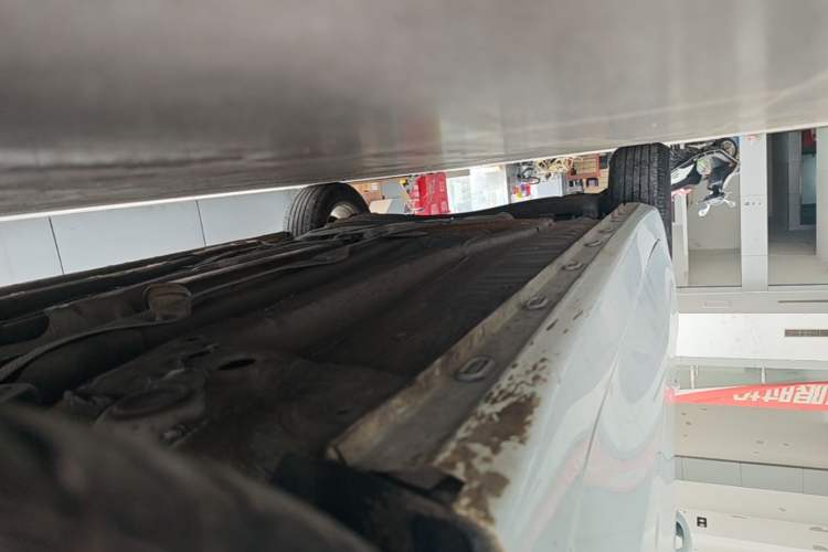 Used Roewe i5 2023 1.5L CVT Luxury Edition Right Side Sill