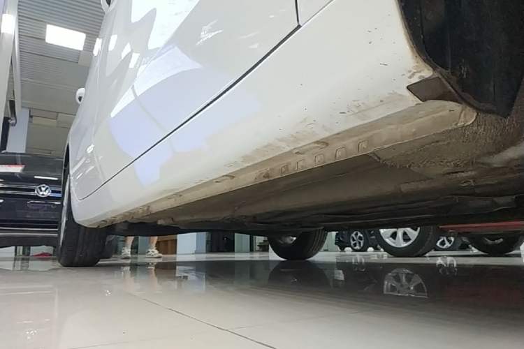 Used Roewe i5 2023 1.5L CVT Luxury Edition Right Side Sill