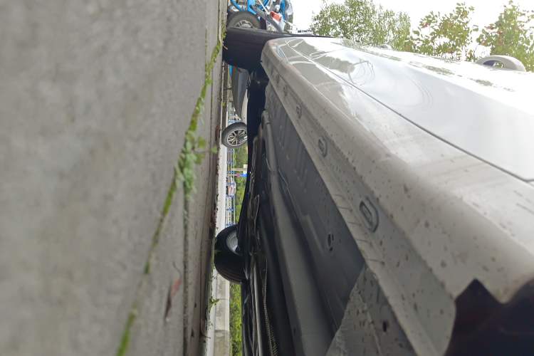 Used Roewe i5 2023 1.5L CVT Luxury Edition Right Side Sill