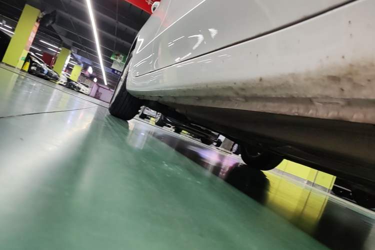 Used Roewe i5 2023 1.5L CVT Luxury Edition Right Side Sill