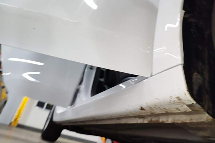 Used Roewe i5 2023 1.5L Manual Comfort Edition Right Side Sill