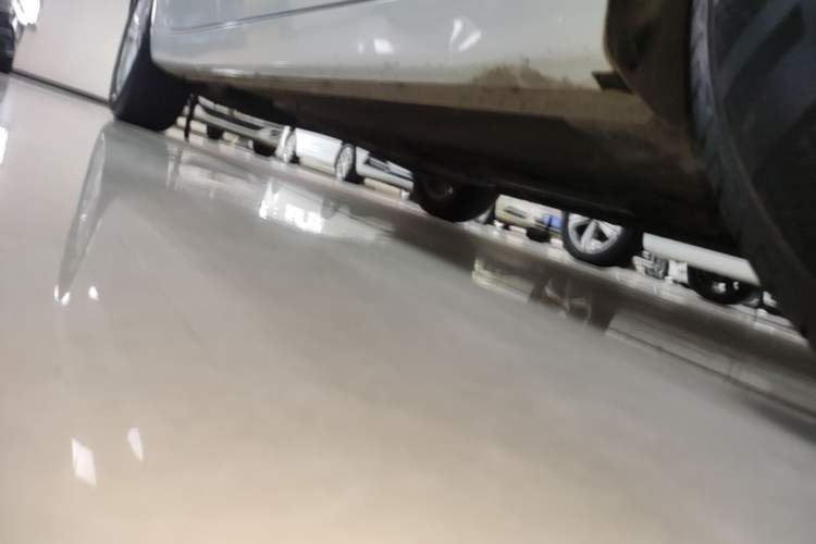 Used Roewe i5 2023 1.5L Manual Comfort Edition Right Side Sill