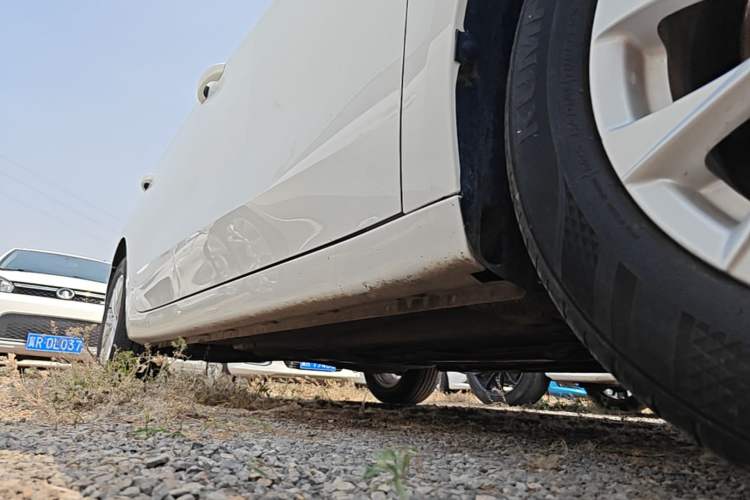 Used Roewe i5 2023 1.5L CVT Luxury Edition Right Side Sill
