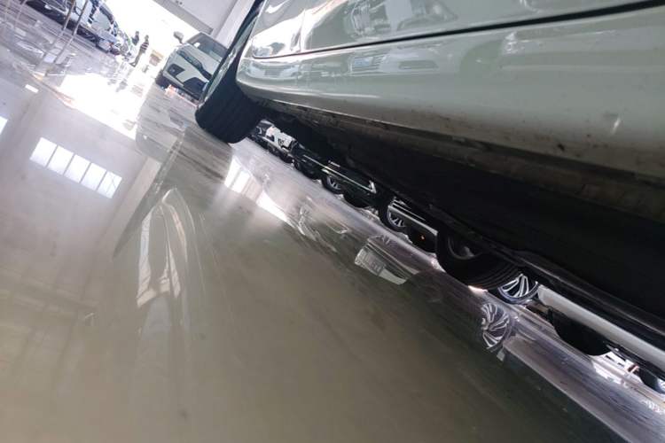 Used Roewe i5 2023 1.5L CVT Luxury Edition Right Side Sill