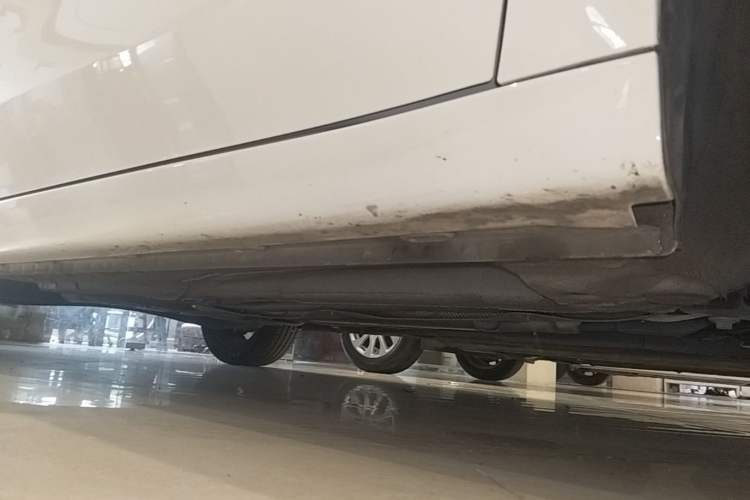 Used Roewe i5 2023 1.5L CVT Luxury Edition Right Side Sill