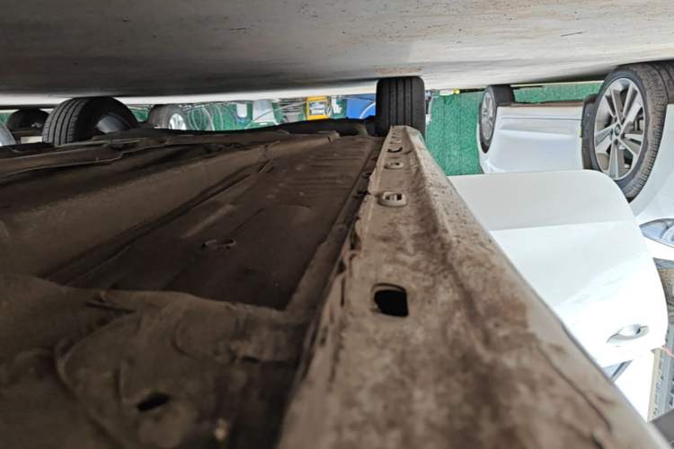 Used Roewe i5 2023 1.5L CVT Luxury Edition Right Side Sill