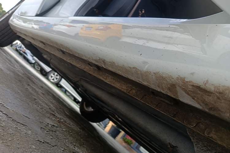 Used Roewe i5 2023 1.5L Manual Comfort Edition Right Side Sill