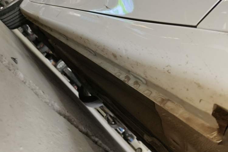 Used Roewe i5 2023 1.5L CVT Luxury Edition Right Side Sill